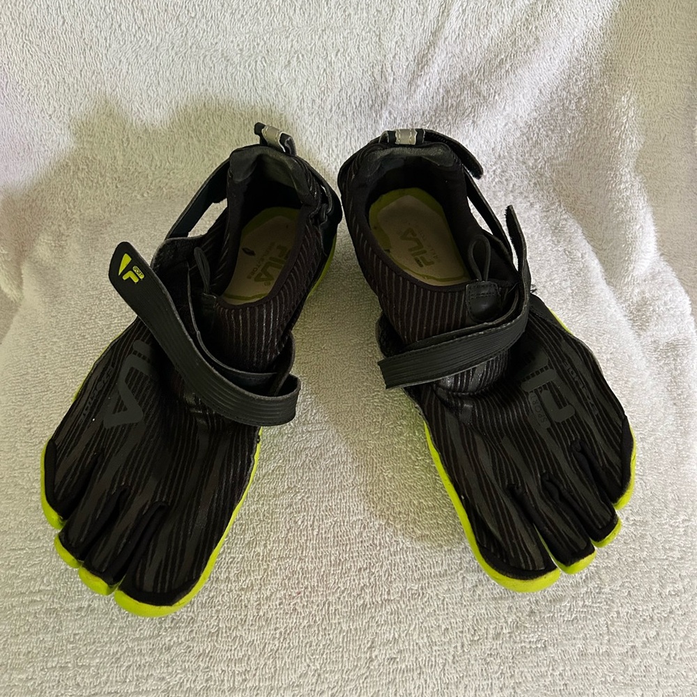Fila Athletic Shoes Black and Green Minimalist Design